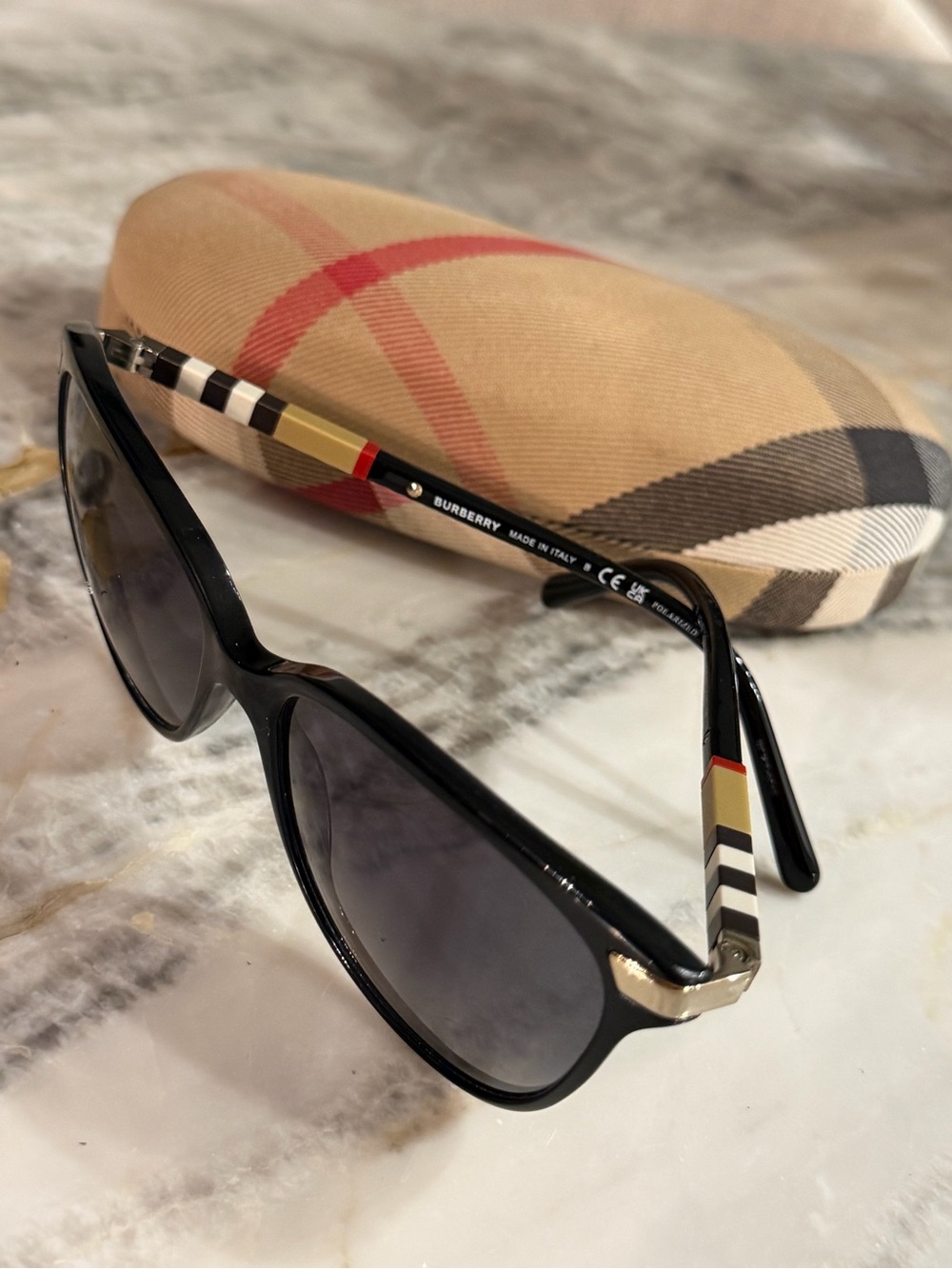 BURBERRY BE 4216 3001T3 Black cat eye Polarized grey gradient sunglasses - Picture 7 of 16